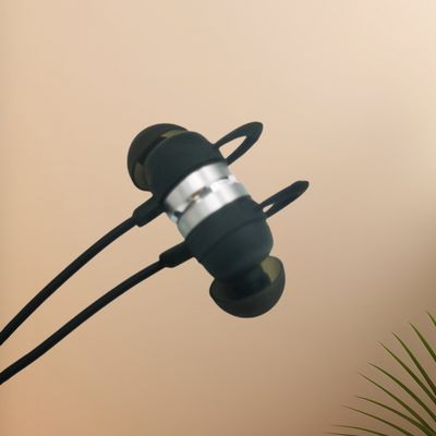 Audífonos OTC programables con Bluetooth recargables para IOS y Android para personas con discapacidad auditiva